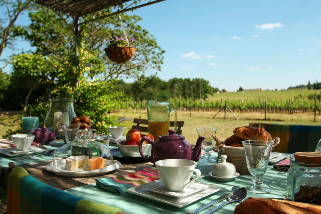 Bleu Raisin Bed & Breakfast Les Salles-de-Castillon Luaran gambar
